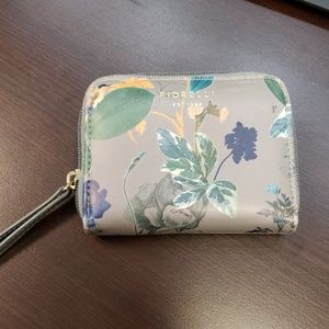 Fiorelli gray floral wallet nwot